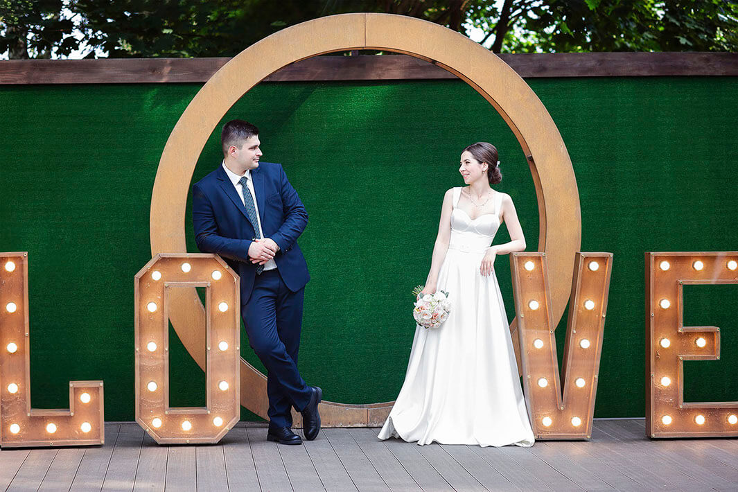 Студия Лидер. Свадебная фотосъёмка. Фотограф на свадьбу. Свадебное фото - прогулка. Студия Лидер. Свадебный фотограф Елена Вильчик..